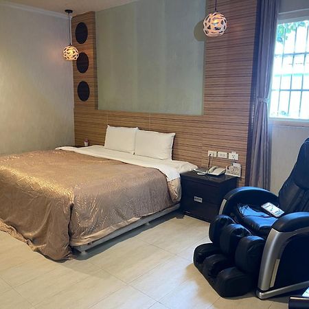 Treasure Island Motel - Renwu Kaohsiung Eksteriør billede
