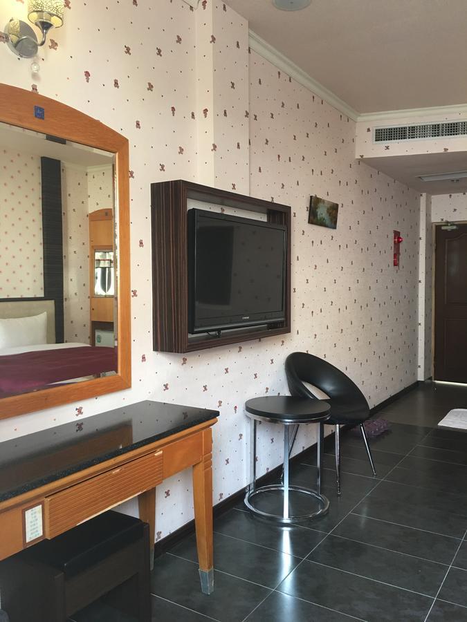 Treasure Island Motel - Renwu Kaohsiung Eksteriør billede